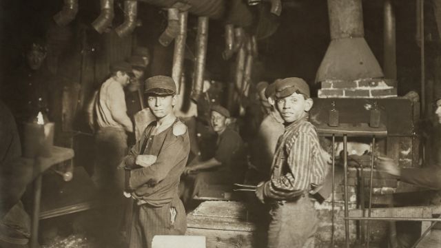 No início da Revolução Industrial as condições de trabalho eram precárias.